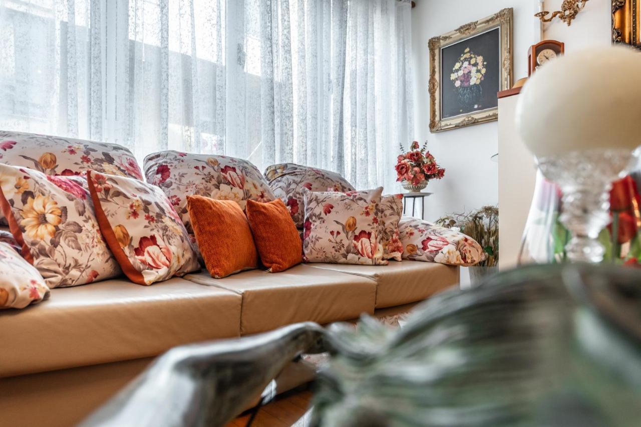 Vintage And Warm 2Br Apartament In Tirana Extérieur photo