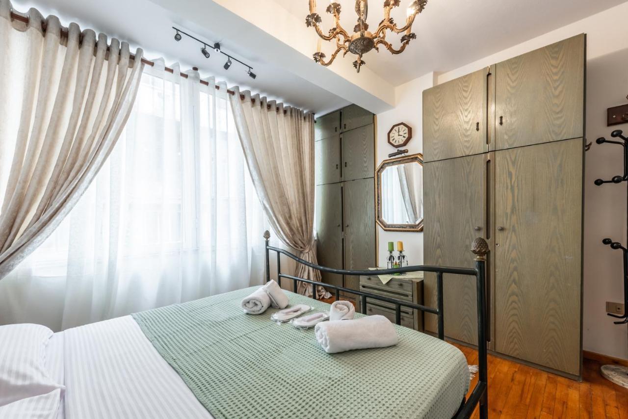Vintage And Warm 2Br Apartament In Tirana Extérieur photo