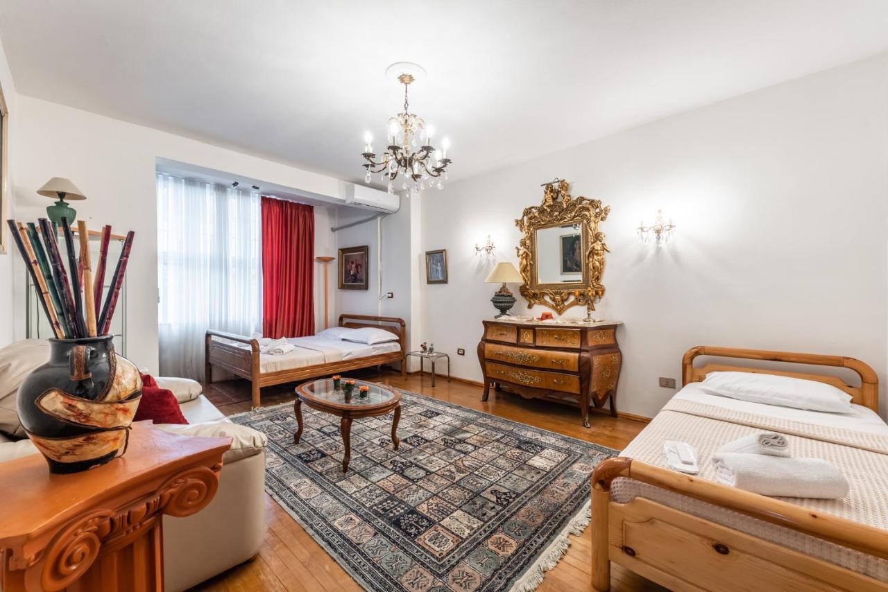 Vintage And Warm 2Br Apartament In Tirana Extérieur photo